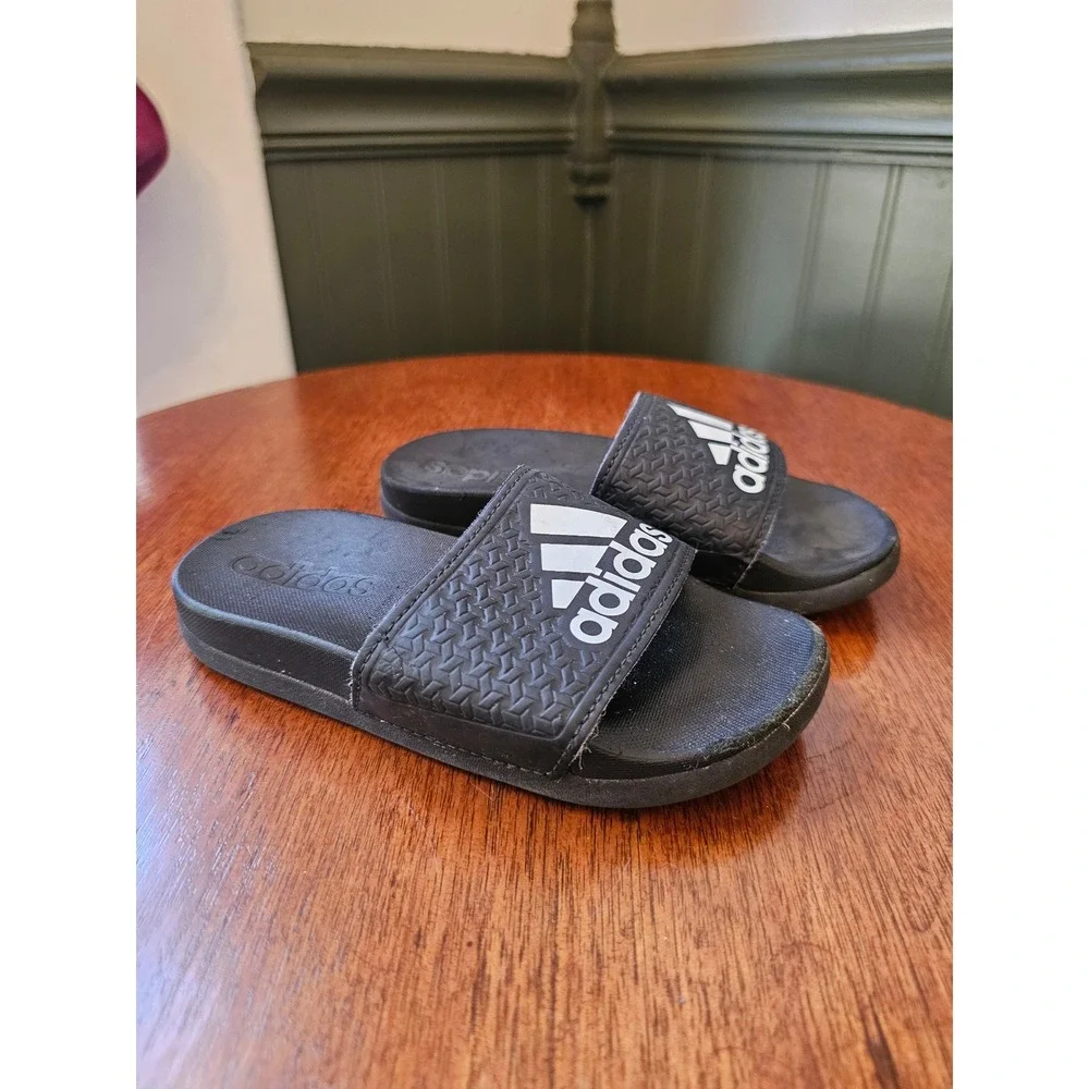 Adidas Kids Adilette Shower Slides Black White B27894 youth toddler Size 10